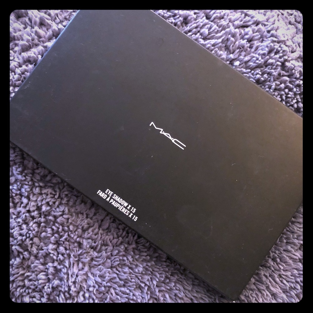 Mac eyeshadow palette